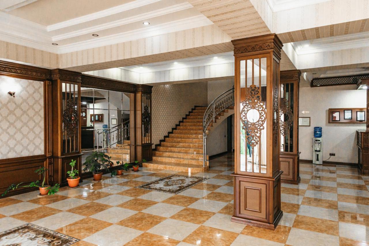 Buyuk Ipak Yo'Li Hotel Namangan Extérieur photo