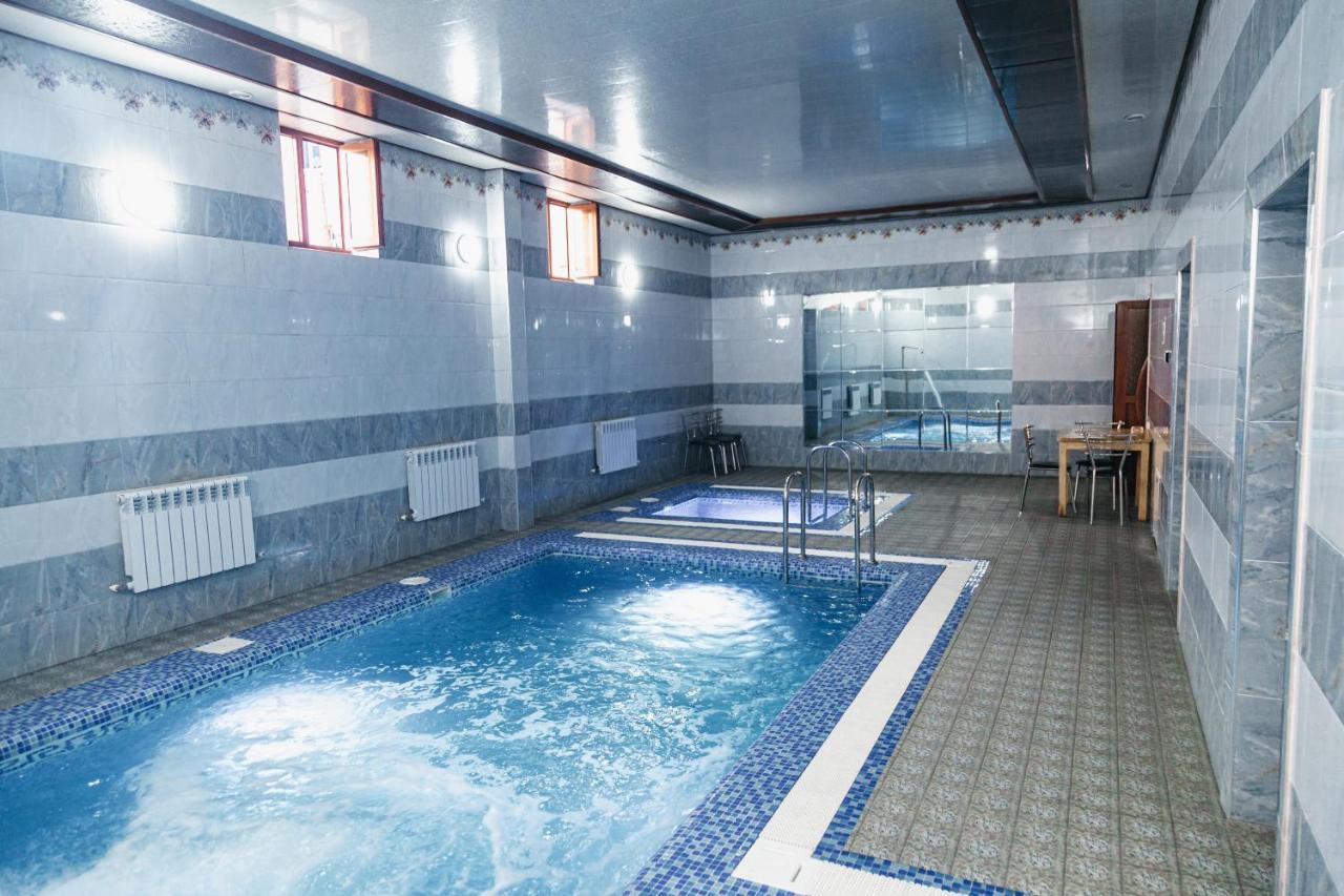 Buyuk Ipak Yo'Li Hotel Namangan Extérieur photo