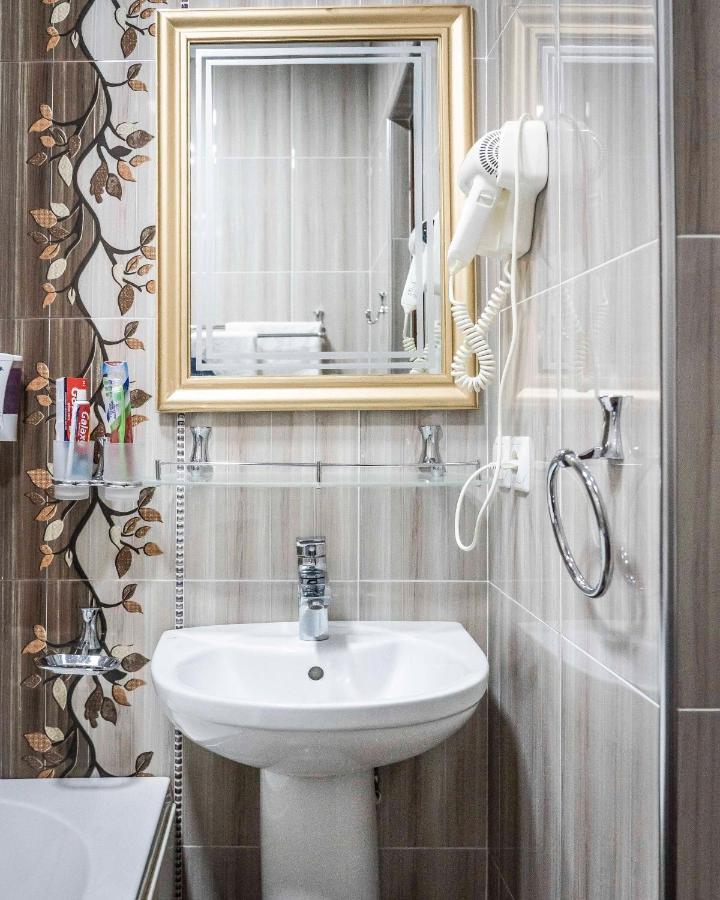 Buyuk Ipak Yo'Li Hotel Namangan Extérieur photo
