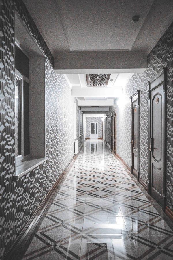 Buyuk Ipak Yo'Li Hotel Namangan Extérieur photo