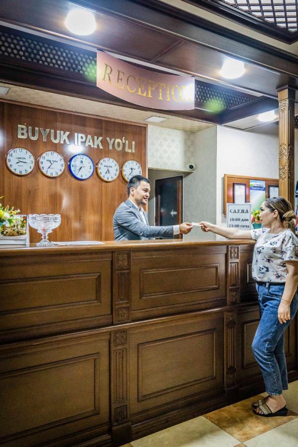 Buyuk Ipak Yo'Li Hotel Namangan Extérieur photo