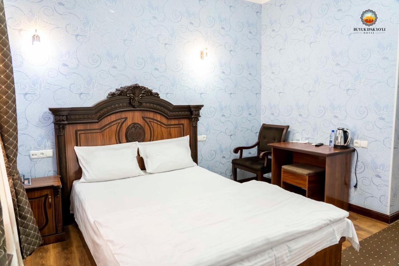 Buyuk Ipak Yo'Li Hotel Namangan Extérieur photo