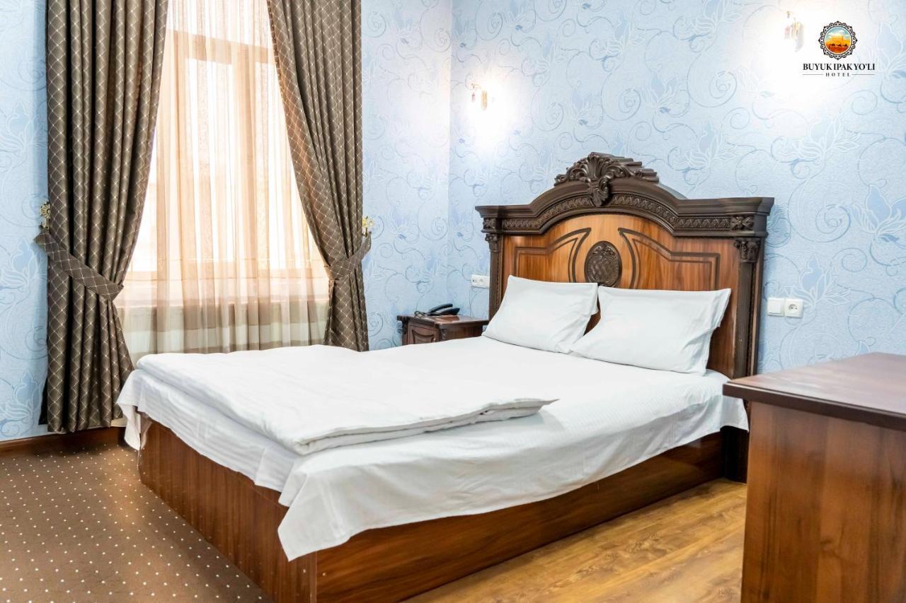 Buyuk Ipak Yo'Li Hotel Namangan Extérieur photo