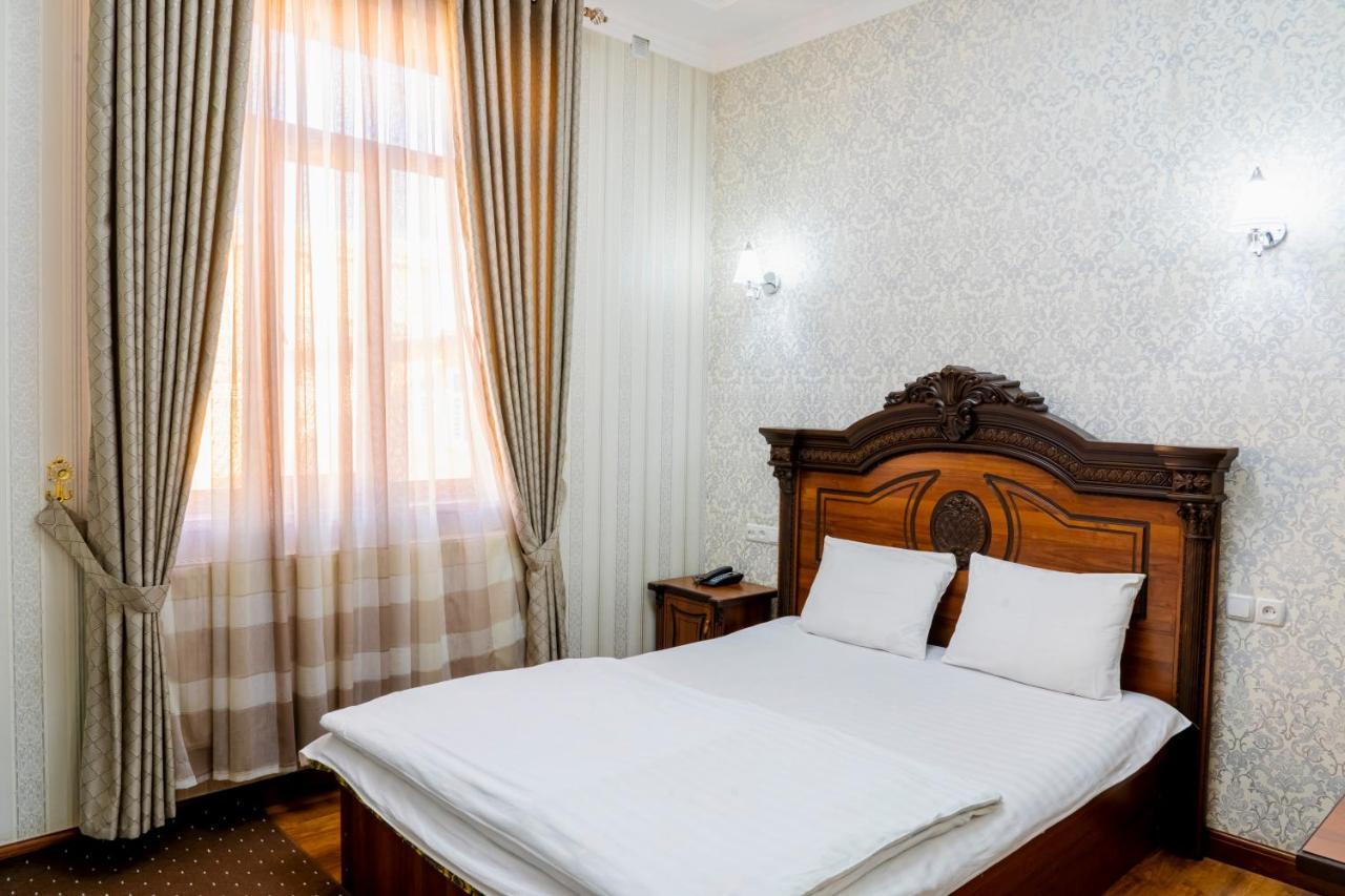 Buyuk Ipak Yo'Li Hotel Namangan Extérieur photo