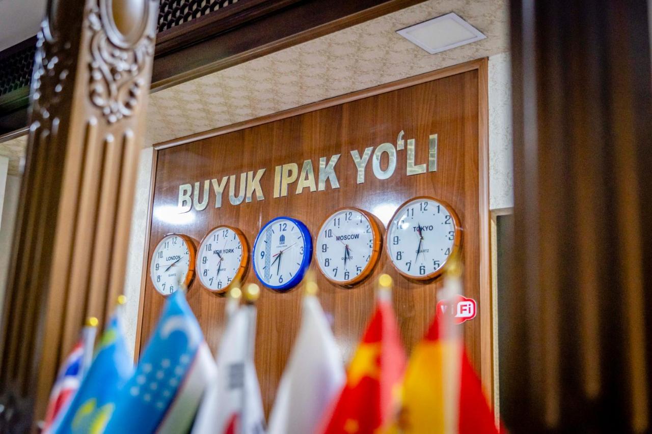 Buyuk Ipak Yo'Li Hotel Namangan Extérieur photo