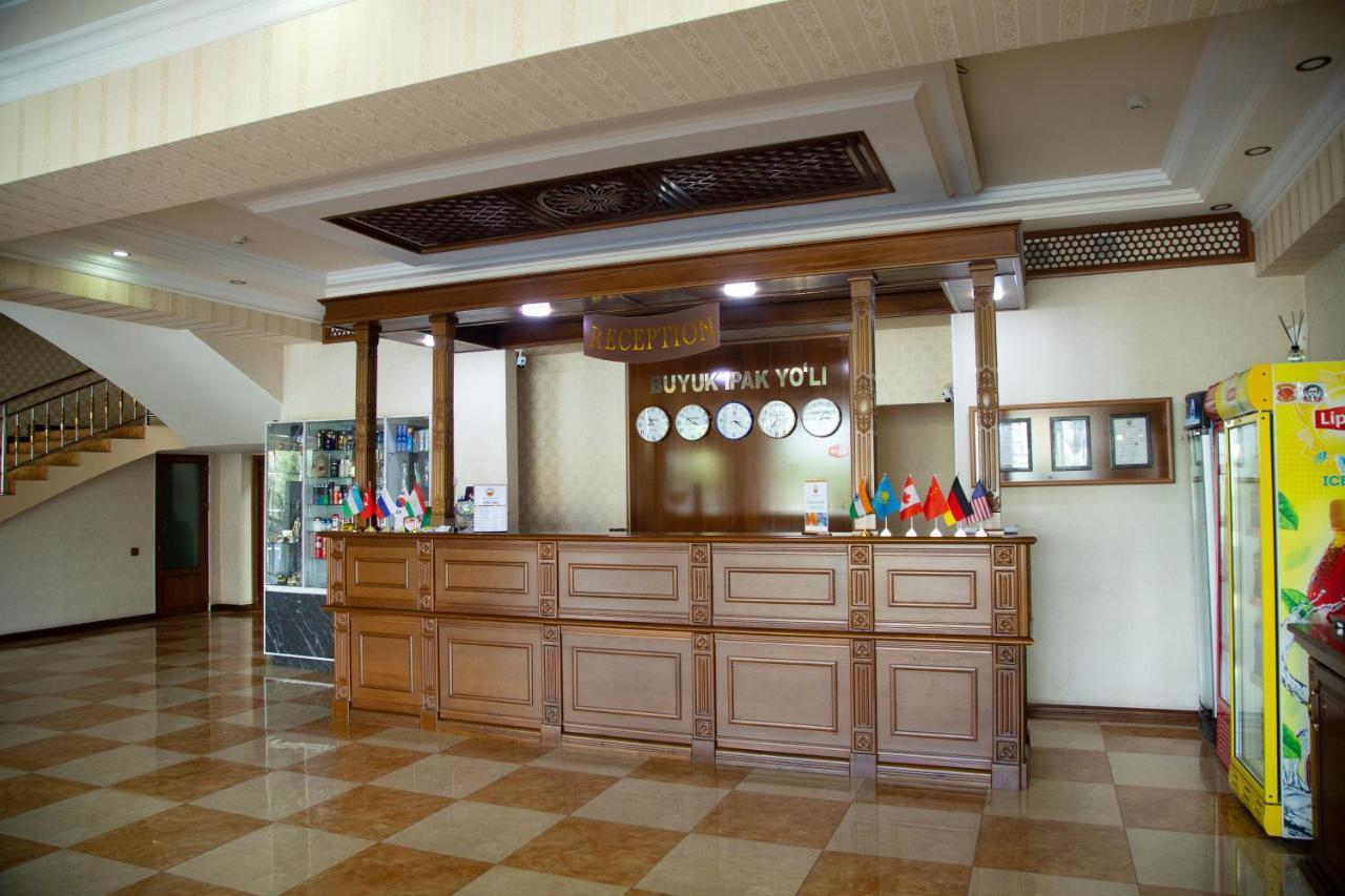 Buyuk Ipak Yo'Li Hotel Namangan Extérieur photo